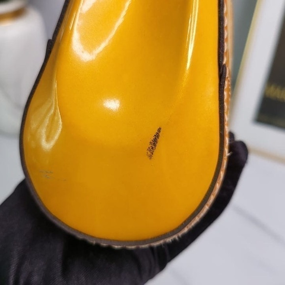 𝅺louis VUITTON VERNIS STA. MONICA CLUTCH - Picture 9 of 17